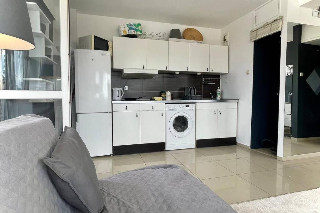 Sawa Apartment 2Xmetro Wifi 500 Mbs 50'Tv Netflix Hbo Appletv+ Warsaw Exterior photo
