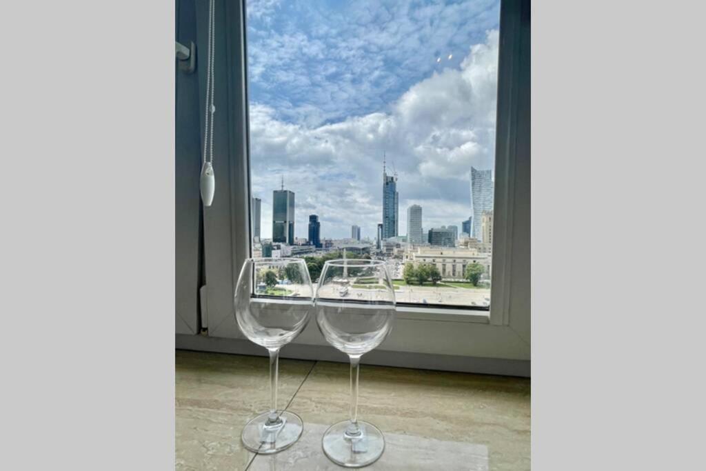 Sawa Apartment 2Xmetro Wifi 500 Mbs 50'Tv Netflix Hbo Appletv+ Warsaw Exterior photo